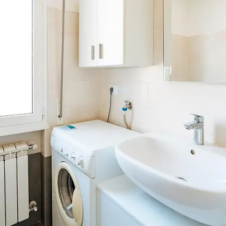 Apartment Italianway - Patrioti 111 *